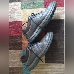 Rockport size 8.5 men's shoes